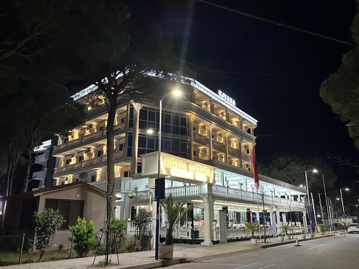 Ujvara Hotel Golem  Bagian luar foto